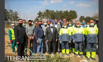 کاشت درخت میثاق در حرم امام خمینی 23