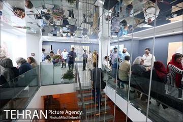 نمایشگاه نقاشی های فرح سلطانی در گالری ثالث‎ 4