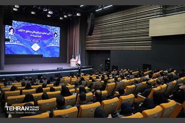 آیین تجلیل از برگزیدگان مناطق 22 گانه 32