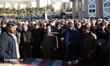 تشییع پیکر شهدای مدافع حرم در شهرک شهید محلاتی 12