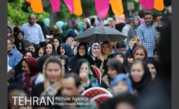 جشن بزرگ جوانان و افتتاح اولین رادیو محلی 21