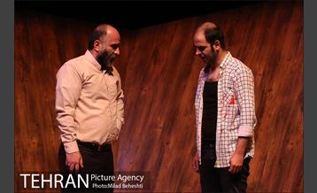 نمایش ... و چند داستان دیگر‎ 7