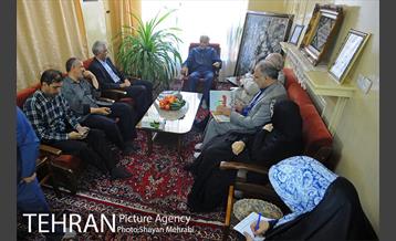 حضور شهردار تهران در منزل شهید محمدرضا امیری پری 5