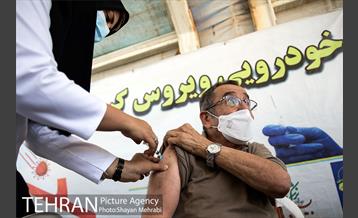 بزرگترین مرکز واکسیناسیون خودرویی کرونا در تهران 46