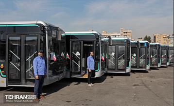 ورود اتوبوس‌های دوکابین جدید به تهران 39