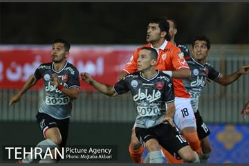 دیدار سایپا و پرسپولیس در لیگ برتر فوتبال 12