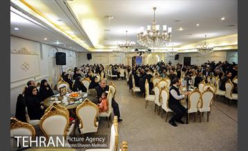 نشست صمیمانه شهردار تهران با خانواده های شهدای آتش نشان و آسیب دیدگان حادثه ساختمان پلاسکو 25