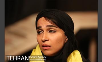 نمایش بر پهنه چشمان مغربی ات‎ 10