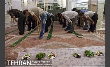 برسر سفره میهمانی خدا 10