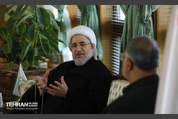 دیدار آیت‌الله اراکی با شهردار تهران