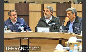 بازدید وزیر کشور از ستاد بحران شهر تهران 17