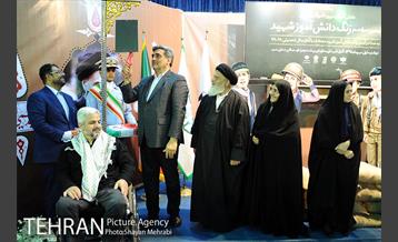 آیین نواختن زنگ دانش آموز شهید با حضور شهردار تهران 23