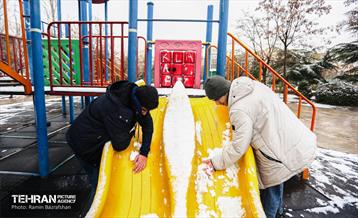 روز برفی در منطقه 8 30