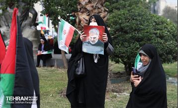 راهپیمایی ۱۳ آبان 37