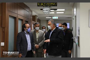 بازدید شهردار تهران از موسسه همشهری 11