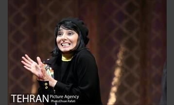 نمایش باغ آلبالو 28