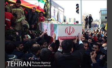 تشییع شهدای آتش نشان با حضور مردم  32