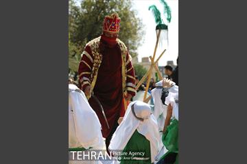 مراسم آتش زدن خیمه ها در ظهر عاشورا‎ 27