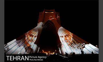 تصاویر سردار شهید قاسم سلیمانی بر دیوار برج آزادی 7