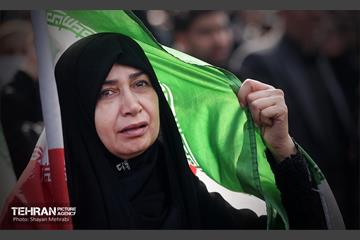 تشییع پیکر مطهر شهدای ناوشکن دنا 25