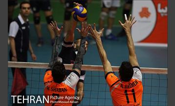 دیدار تیم های والیبال سایپا تهران و صالحین ورامین