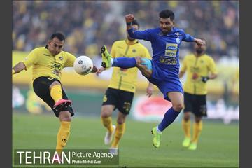 دیدار تیم های استقلال تهران و سپاهان 16