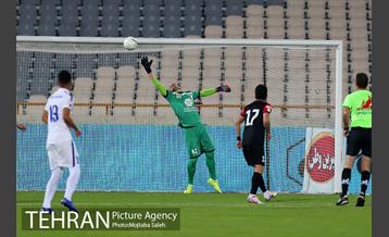 دیدار تیم های فوتبال پرسپولیس و پیکان  18