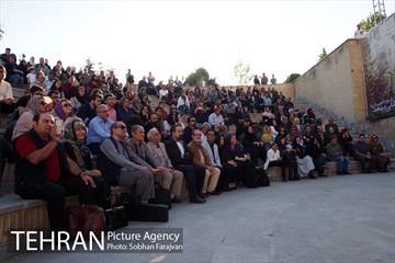 آیین زادروز محمدعلی بهمنی در نگارستان شهر 4