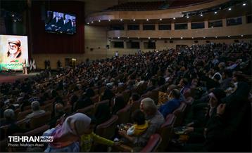 دیدار شهردار تهران با پیشکسوتان عرصه ایثار و شهادت منطقه 17 35