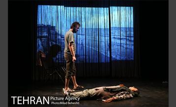 نمایش خروج اضطراری‎ 15