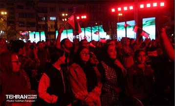 رویداد «شب ایران» در میدان انقلاب اسلامی 5