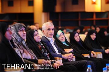 افتتاح سیزدهمین جشنواره زنان و تولید ملی  با حضور شهردار تهران 15