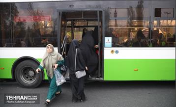 خدمت‌رسانی شهرداری تهران به نمازگزاران عید فطر در مصلی تهران 13