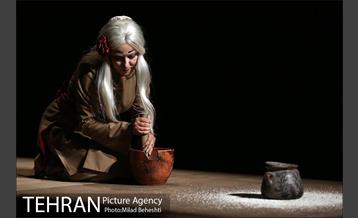 نمایش افسون معبد سوخته‎ 16