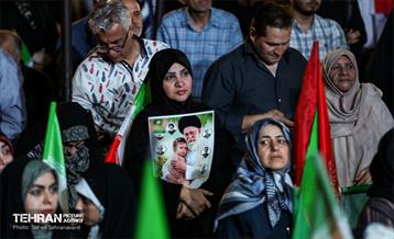 سخنرانی شهردار تهران در تجمع شبانه میدان انقلاب