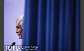 نشست هم اندیشی شهردار تهران با شهرداران نواحی تهران 27