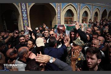مراسم تشییع پیکر مطهر سرباز شهید ماهان ستاره 40