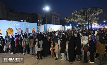 ویژه برنامه «مهمونی شهر» در باغ‌راه حضرت زهرا(س) - 3 56