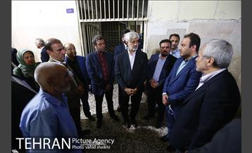 بازدید اعضای شورای شهر از سامانسرای اسلامشهر و گرمخانه خاوران 12
