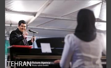 جشن ملی پرچم 13