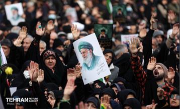 تشییع پیکر ۱۰۰ شهید مردمی و مدافع امنیت در تهران - 1 43