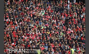 دیدار تیم های فوتبال پرسپولیس و تراکتور سازی