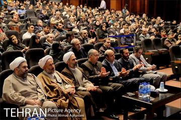 مراسم تجلیل از دانشجویان خانواده های ایثارگران شهرداری 10