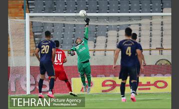 دیدار تیم های فوتبال پرسپولیس و گل گهر 33