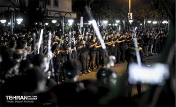 عزاداری شب عاشورا در میدان منیریه  15