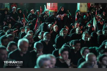 عزاداری شب هشتم ماه محرم در میدان نبوت 40