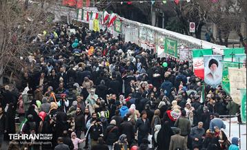 جشن نیمه‌شعبان در میدان ولی‌عصر (عج) - 3 31