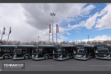 رونمایی از ۵۰ اتوبوس برقی و ۳۵ اتوبوس دوکابین 49