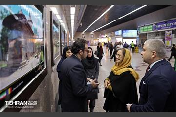 افتتاح نمایشگاه عکس رومانی در ایستگاه مترو تجریش 2