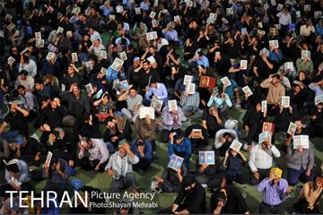 مراسم احیای شب نوزدهم ماه رمضان در مصلی تهران 33